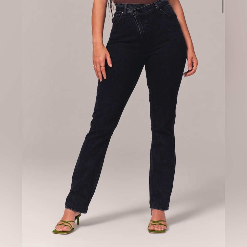 Curve Love Ultra High Rise 90s Slim Straight Jean
